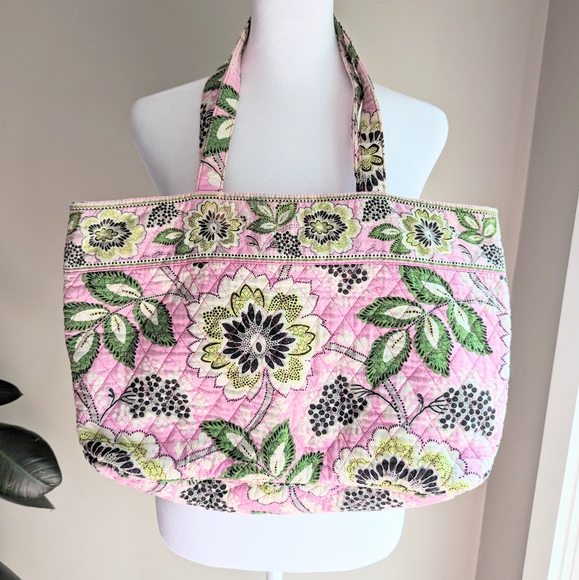 Vera Bradley Handbags - Vera Bradley Priscilla Pink Tote Bag